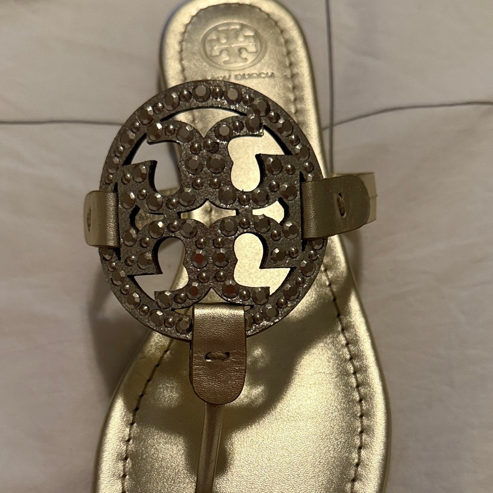 Tory Burch Miller Sandals Gold with Crystal Medallion Size 8.5 - Picture 4 of 7